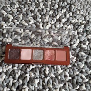 Natasha Denona mini Zendo